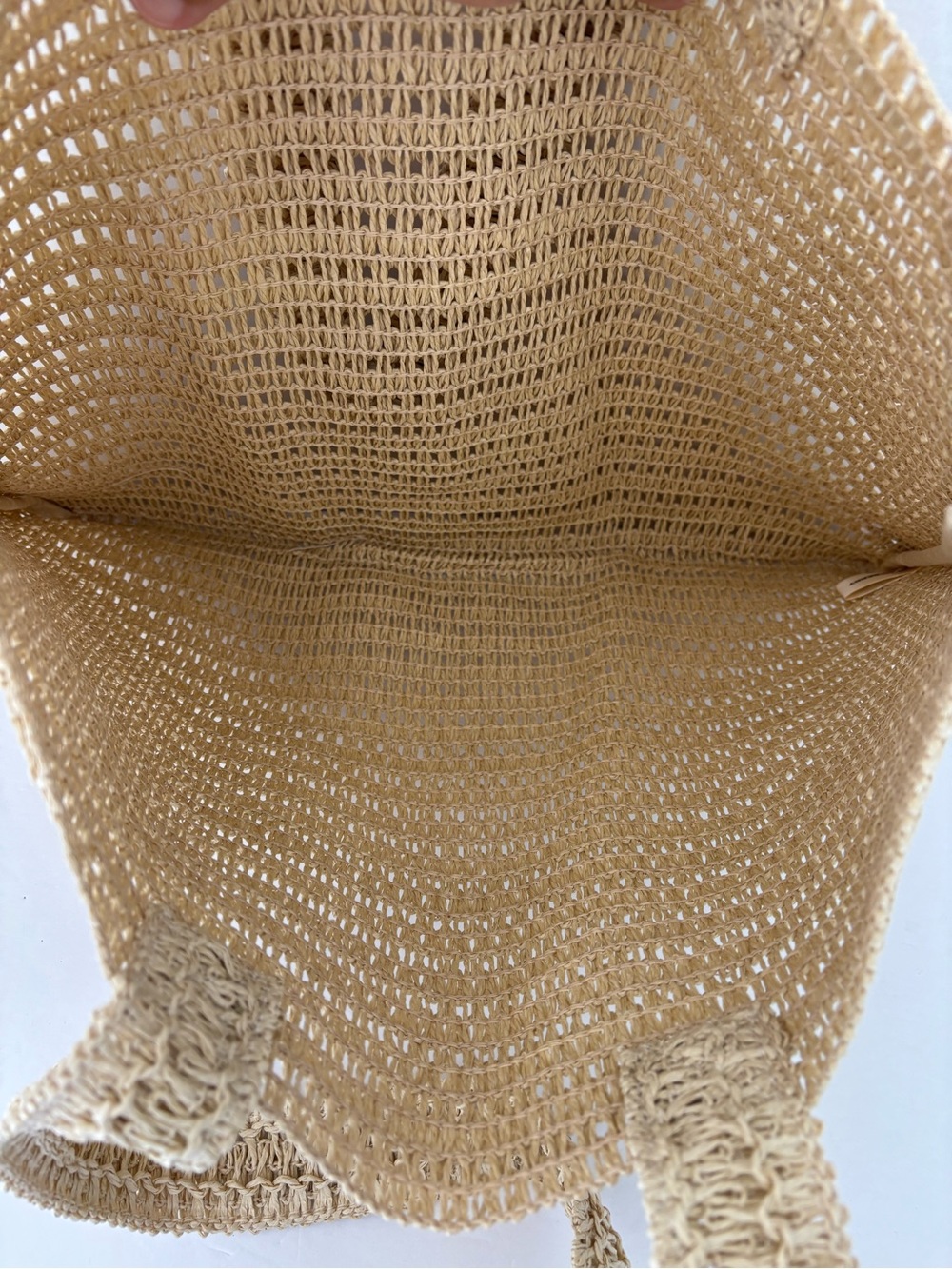 Burberry Beige Woven Tote - Picture 5 of 10